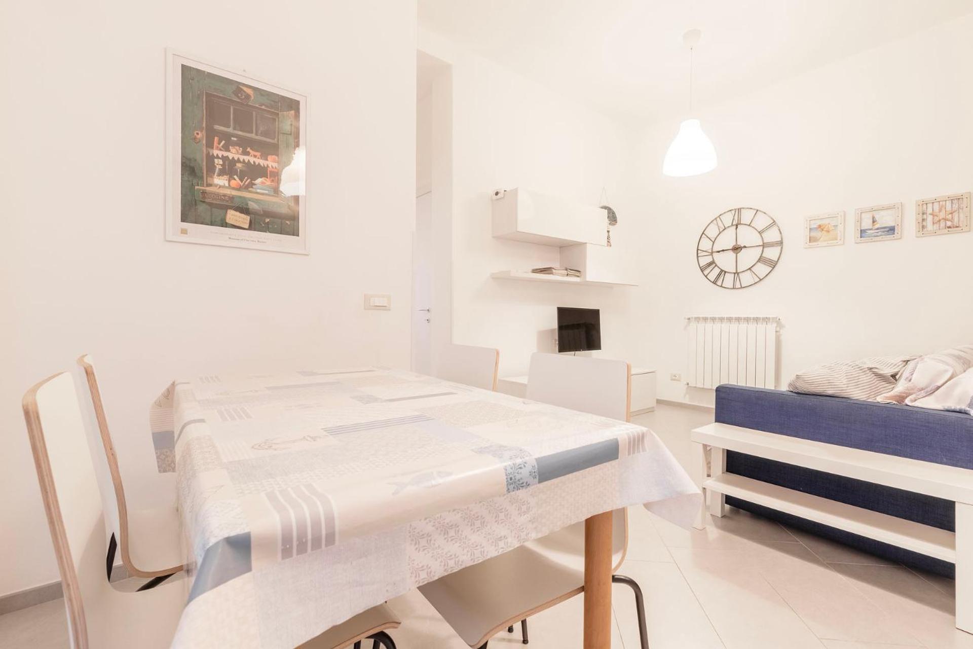 055 G&G House Apartment Леванто Екстериор снимка